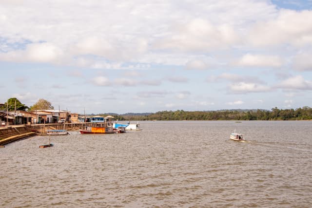 Orla da Cidade de Vitória do Jari