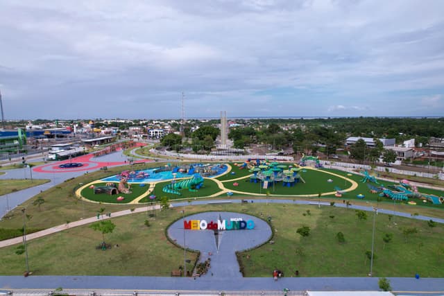 Parque do Meio do Mundo